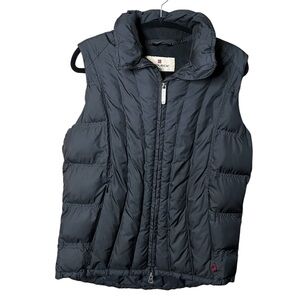 Woolrich Womans Black Puffer Vest Jacket Size med Zippered Pockets Fleece Logo